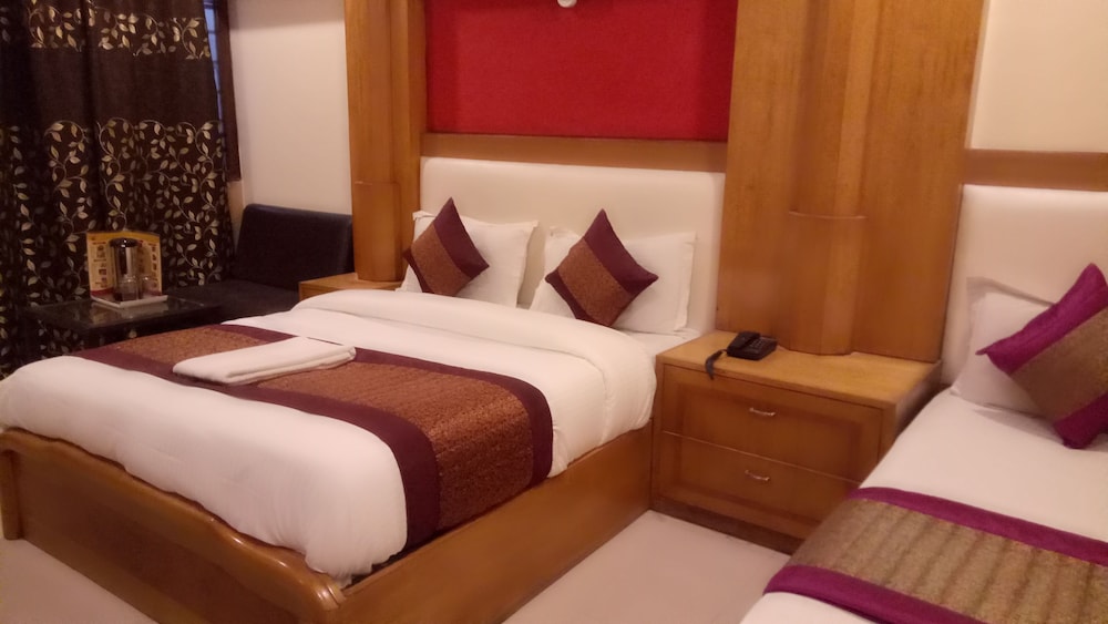 Hotel Kumar Palace 17/34