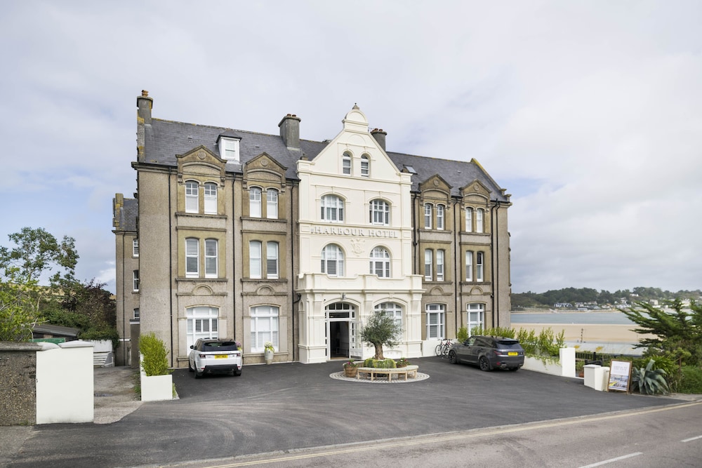 Padstow Harbour Hotel 53/64