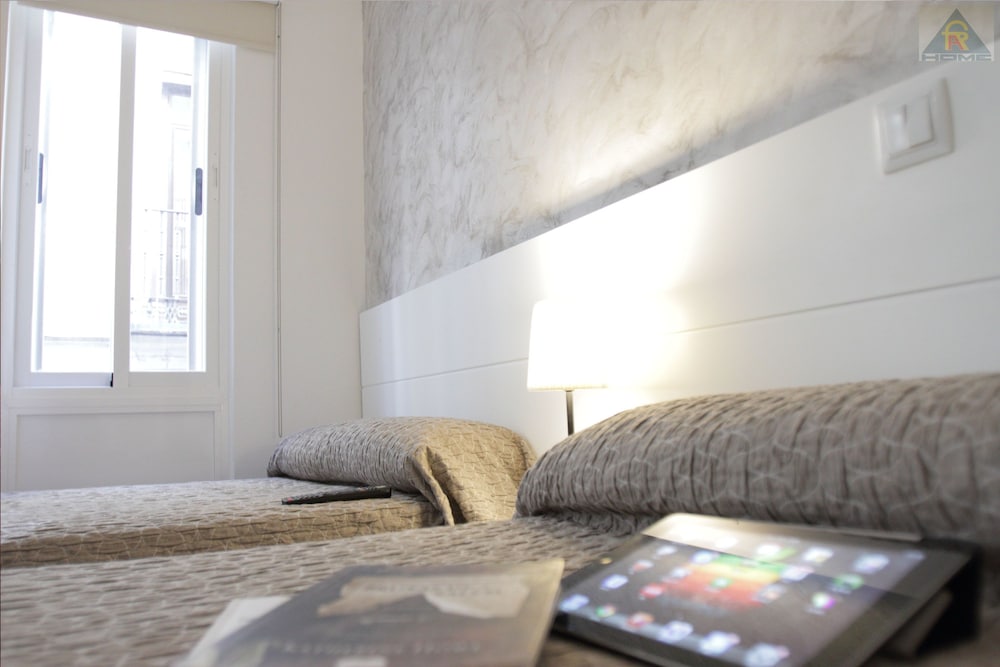 Far Home Hostel 30/71