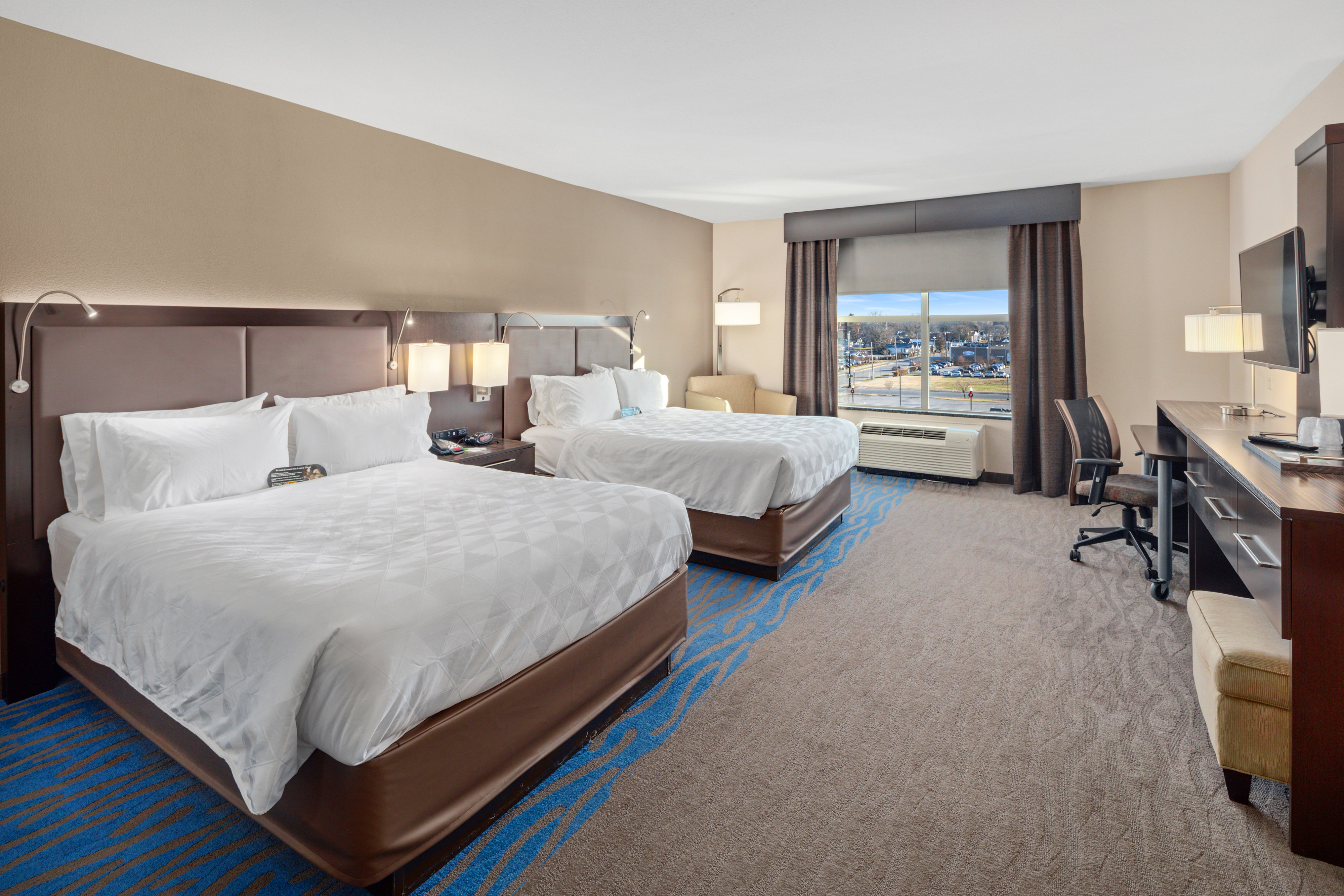 Holiday Inn Owensboro Riverfront 34/75