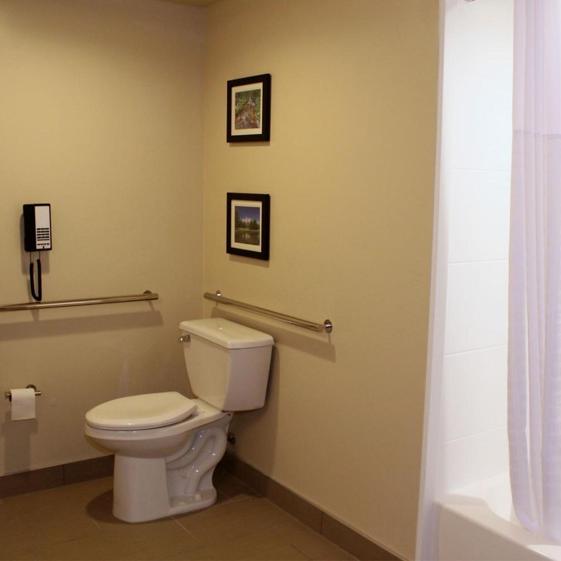 Heartland Inn and Suites 48/50