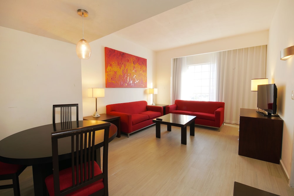 Fiesta Inn Express Ciudad Obregon 36/68