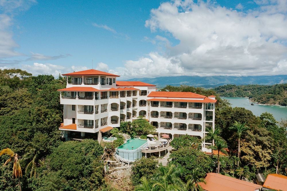 Parador Nature Resort and Spa 2/50
