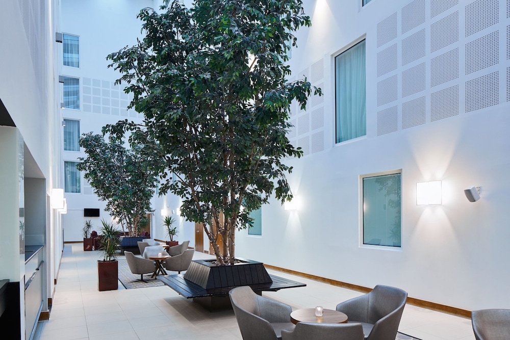 Courtyard By Marriott Gatwick Airport in LONDON