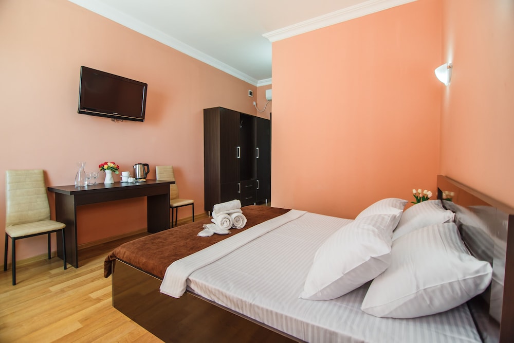 Hotel Egrisi 11/37