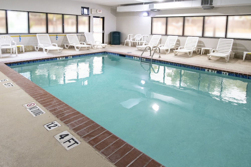 Comfort Inn & Suites Near Medical Center photo5