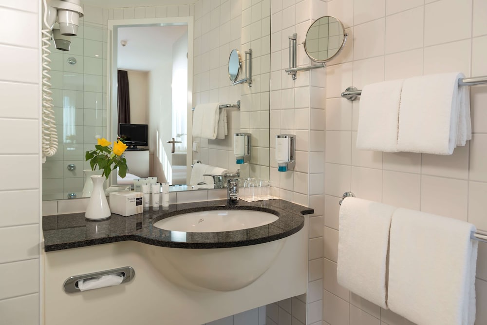 Essential by Dorint Berlin-Adlershof 12/50