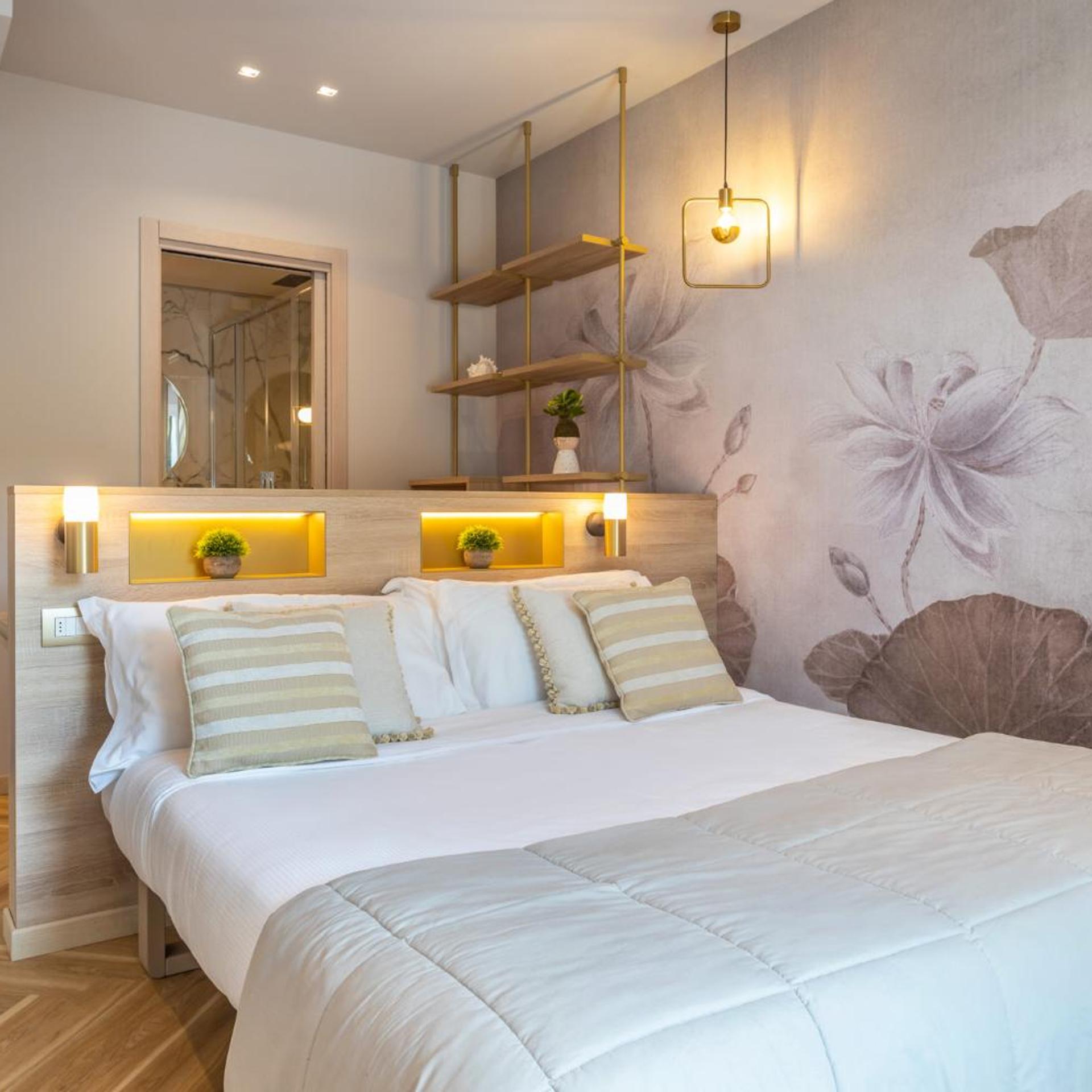 SUPERIOR, DOUBLE BED