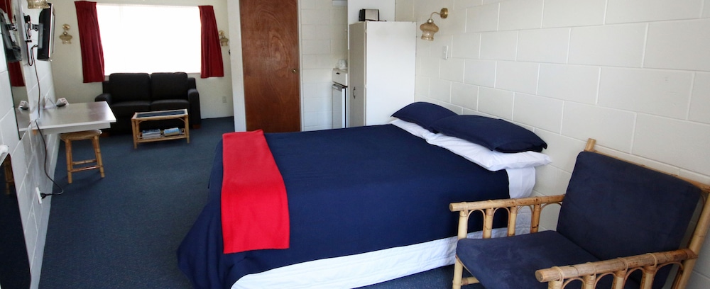 Midway Pacifica Lodge 50/62