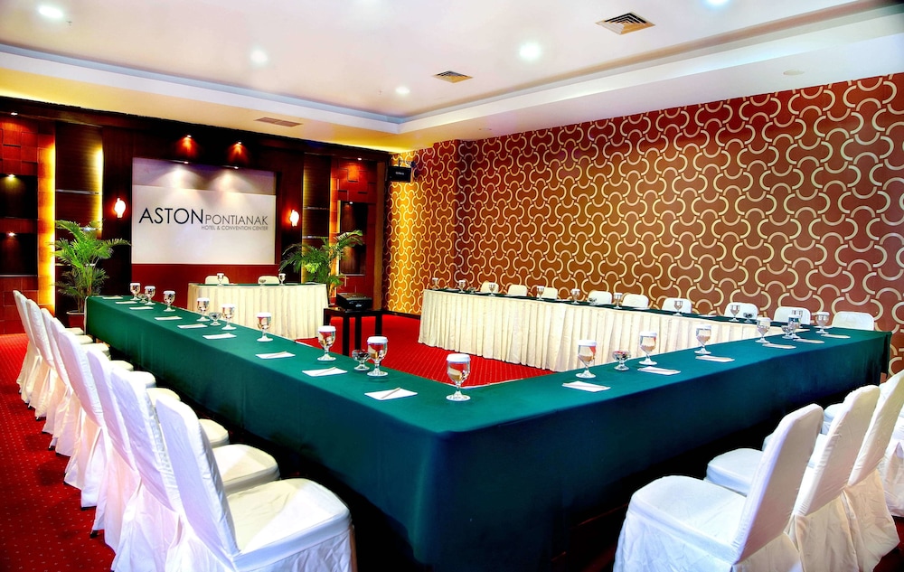 Aston Pontianak Hotel and Convention Center 9/45