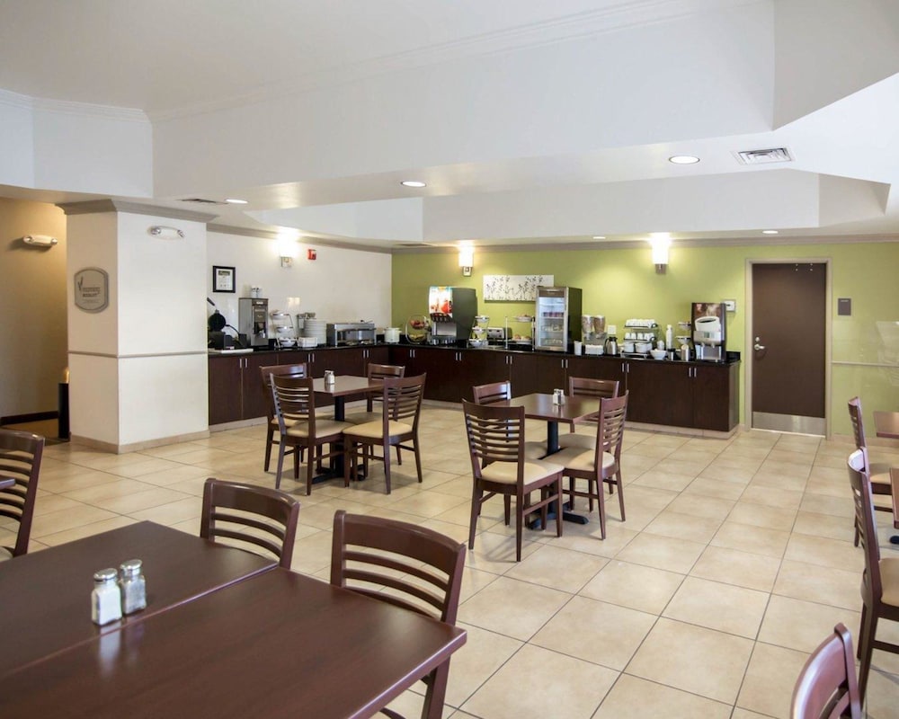 Sleep Inn & Suites Colby 27/38