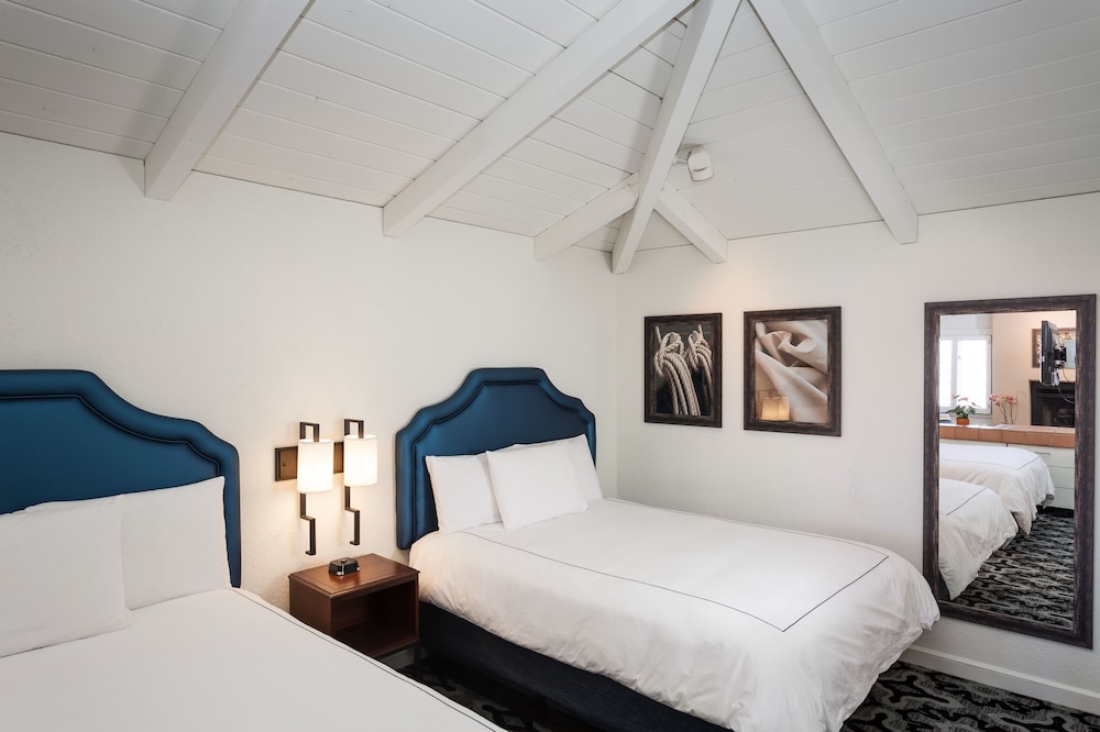JUNIOR, 2 DOUBLE BEDS