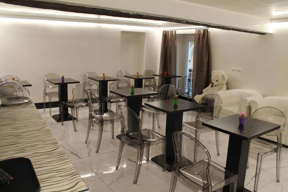 Colonna Suite 78/78