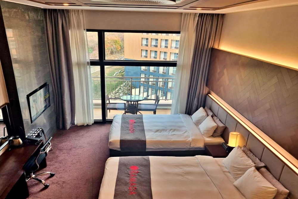 Ramada Hotel & Suites by Wyndham Gangwon Pyeongchang 45/66