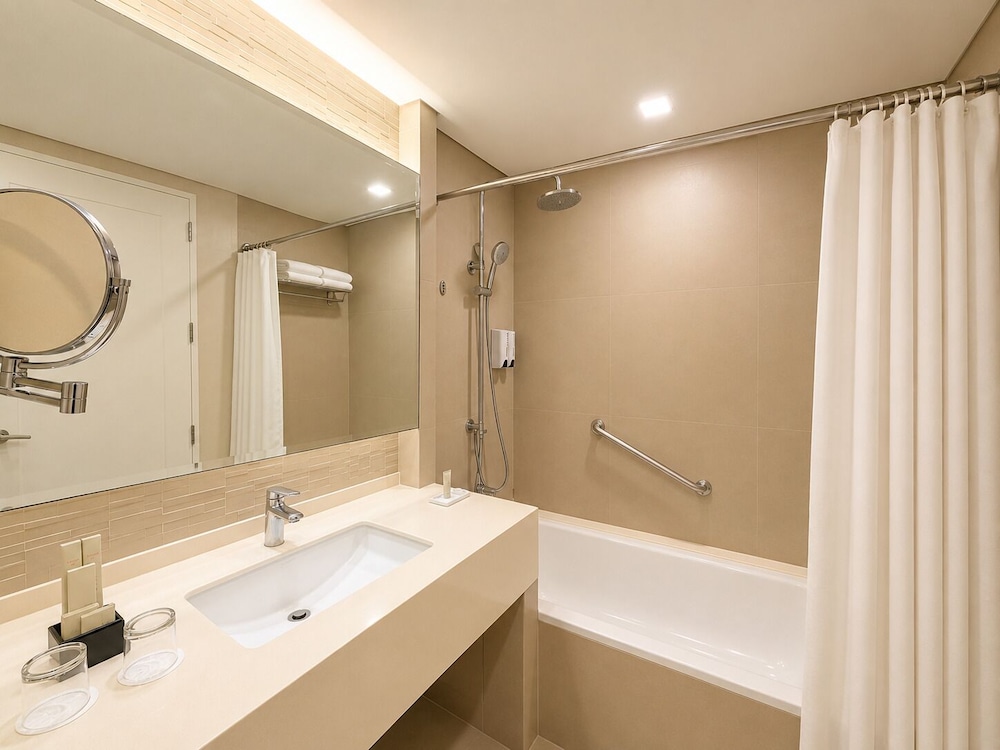 Harolds Hotel Cebu 48/48