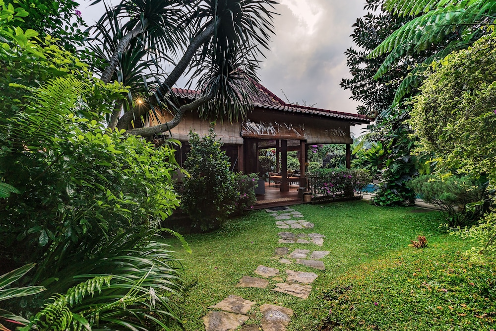 Villa Mulyono 20/28