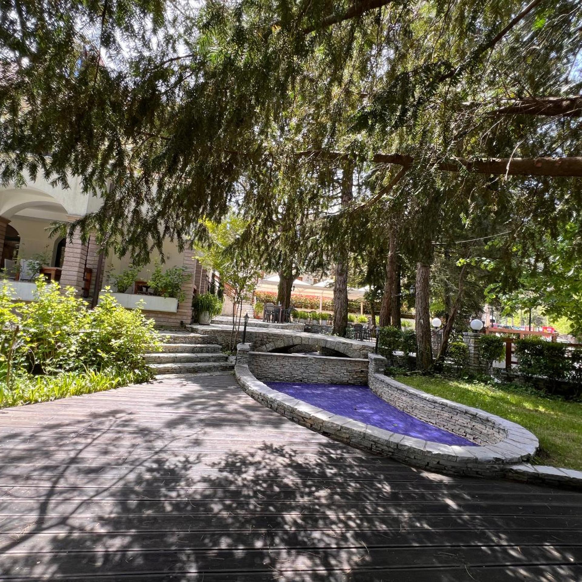 Alpin Llogara Hotel 40/55