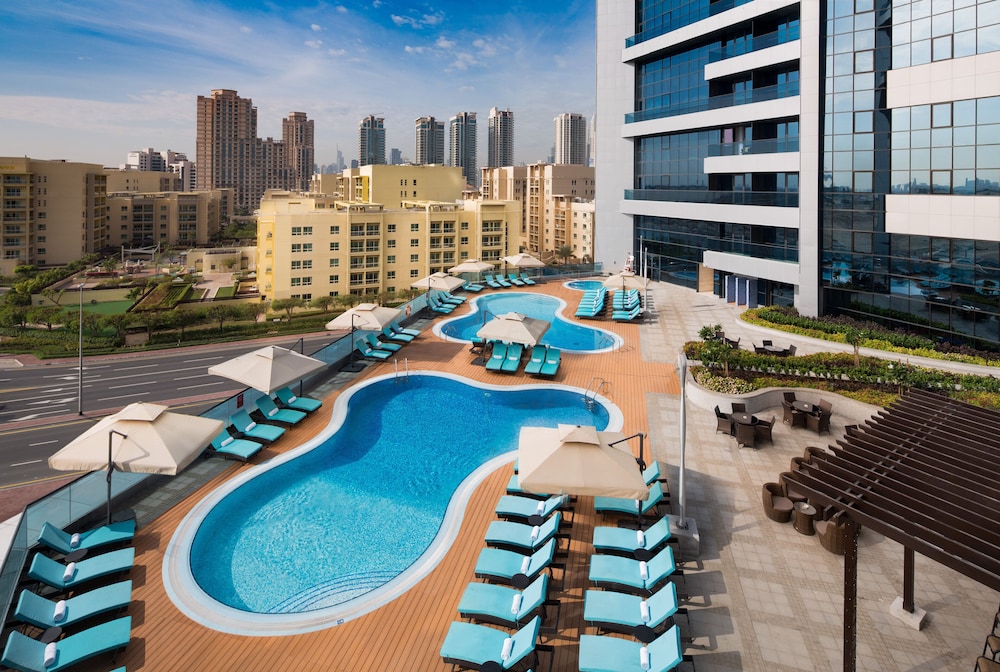 Millennium Place Barsha Heights Hotel 56/61