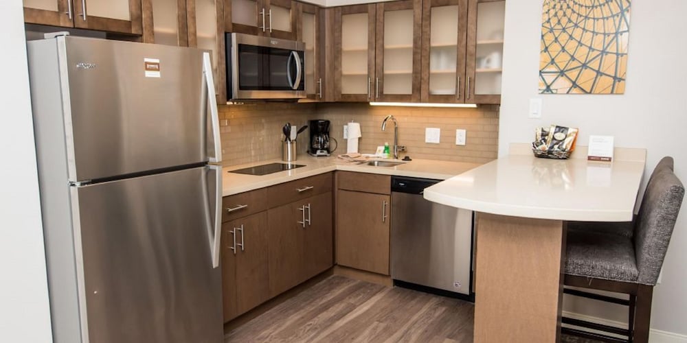 Staybridge Suites Houston East - Baytown 28/76
