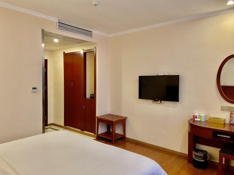 GreenTree Inn Jiangxi Shangrao Qianshan Ehu Avenue Express Hotel 15/26