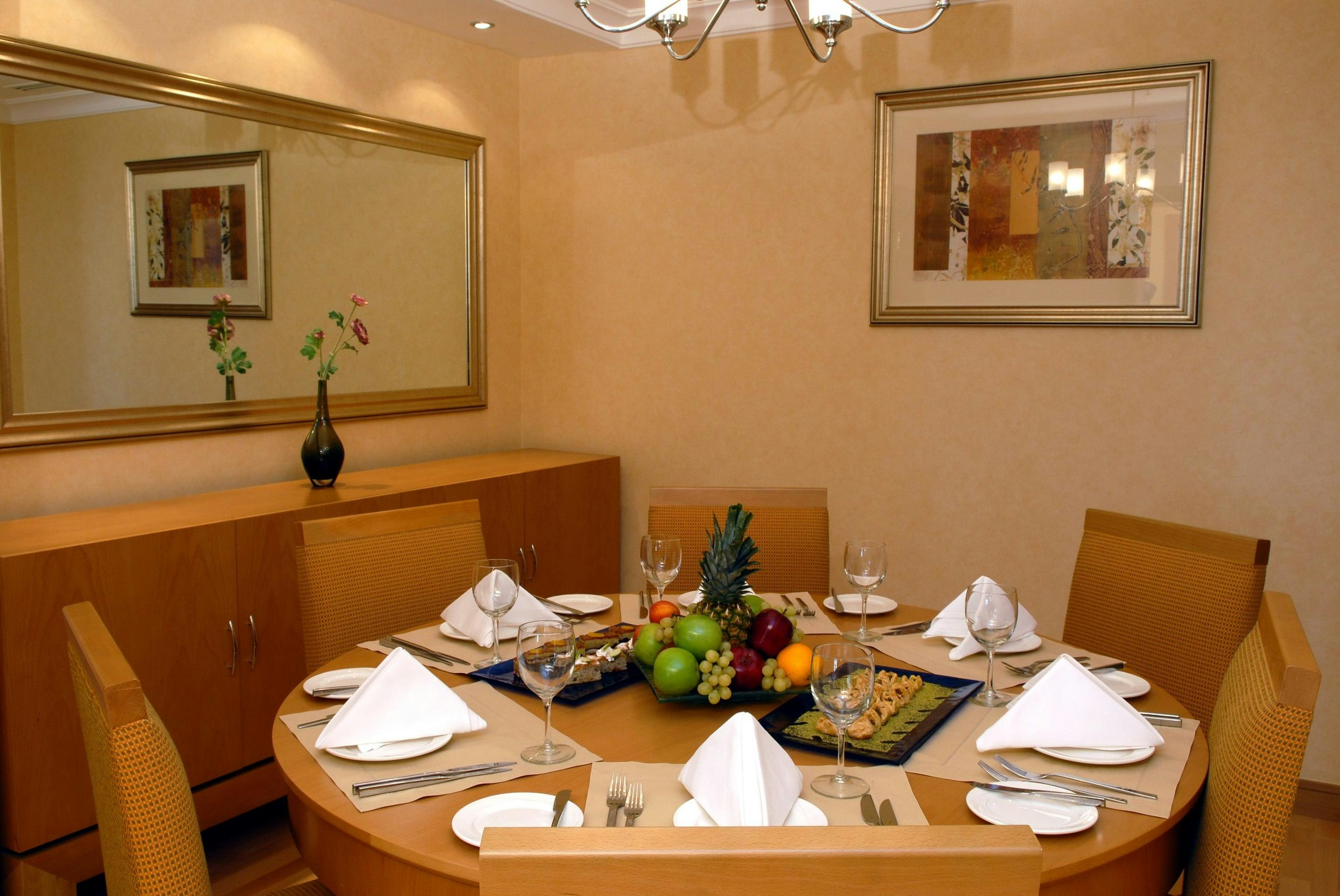 Copthorne Al Jahra Hotel & Resort 56/76