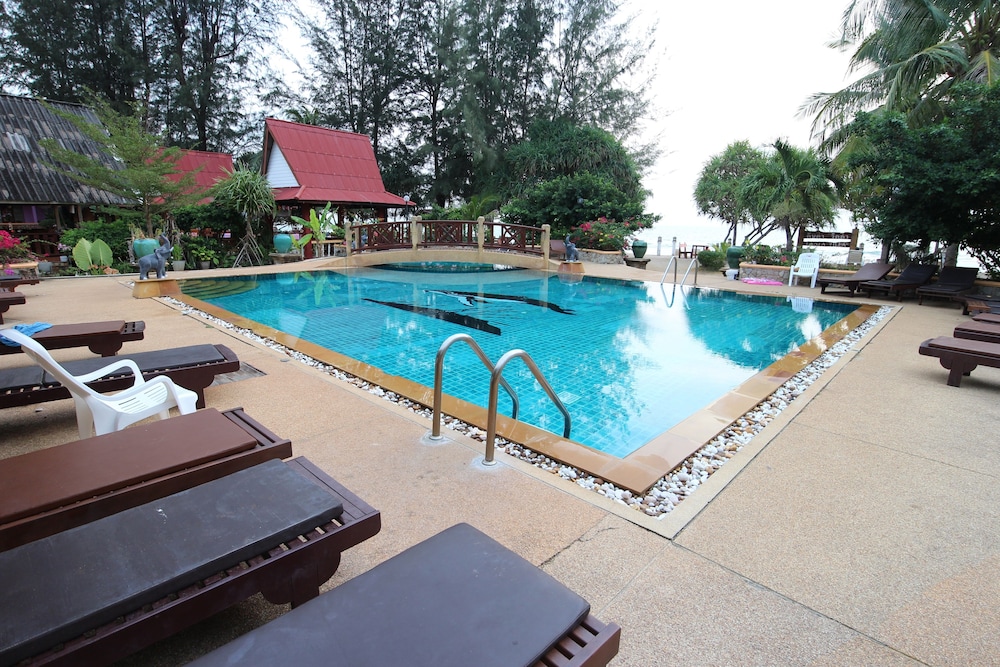Lanta Villa Resort 10/58