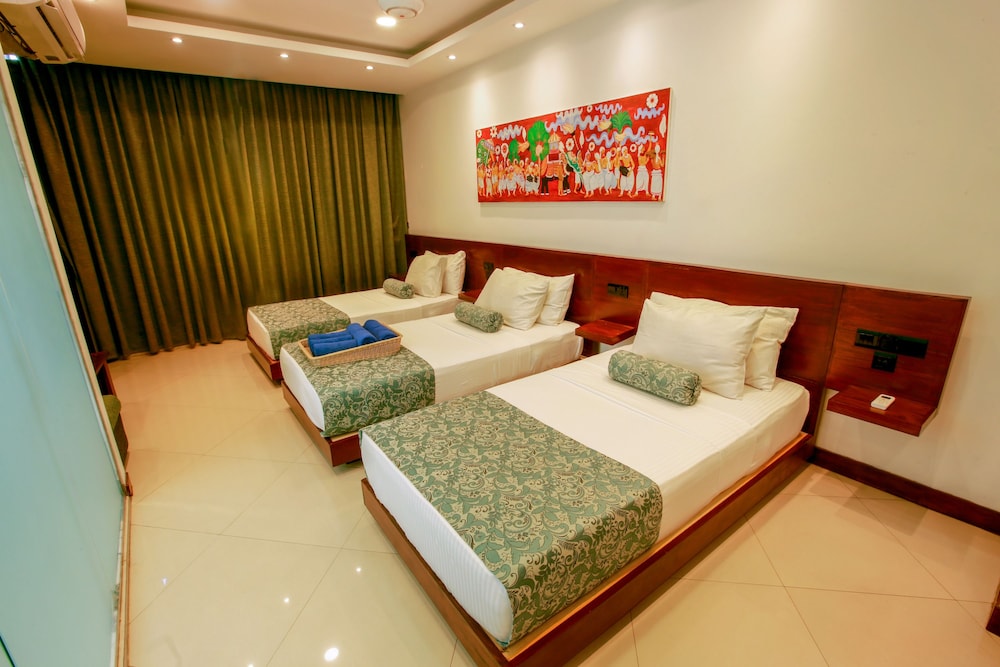DELUXE, TWIN BEDS