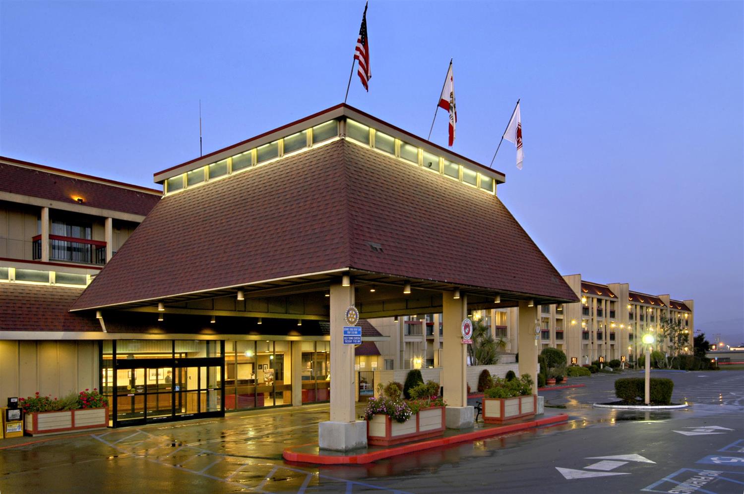 Red Lion Hotel Eureka 4/29