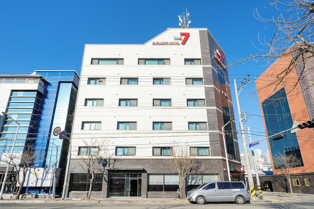 Pearl Business Hotel 2/50
