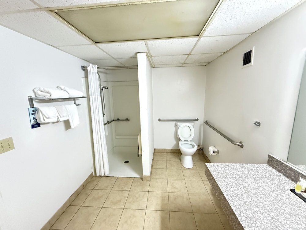 Travelodge by Wyndham Great Bend 32/32