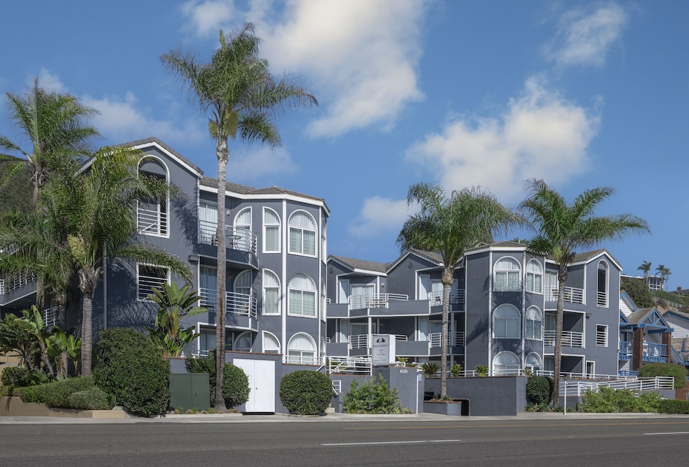 The Beachfront Inn & Suites At Dana Point 6/40
