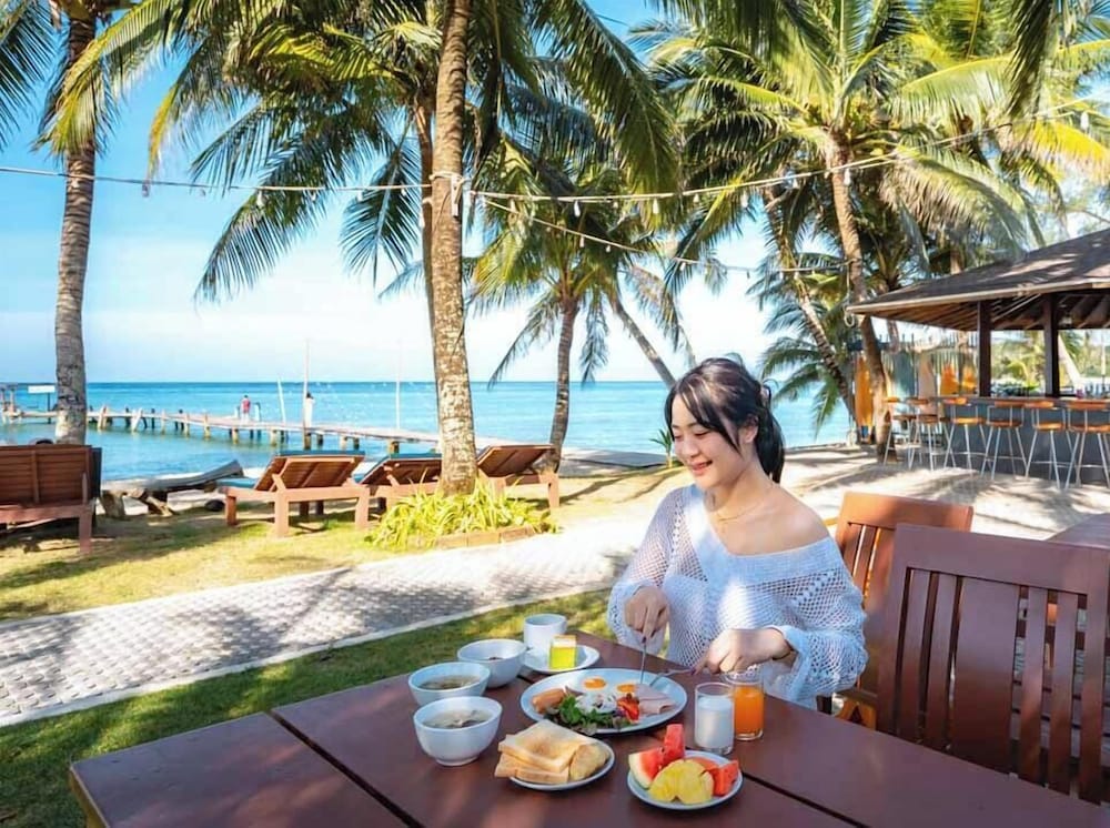 Sea Far Resort 57/72