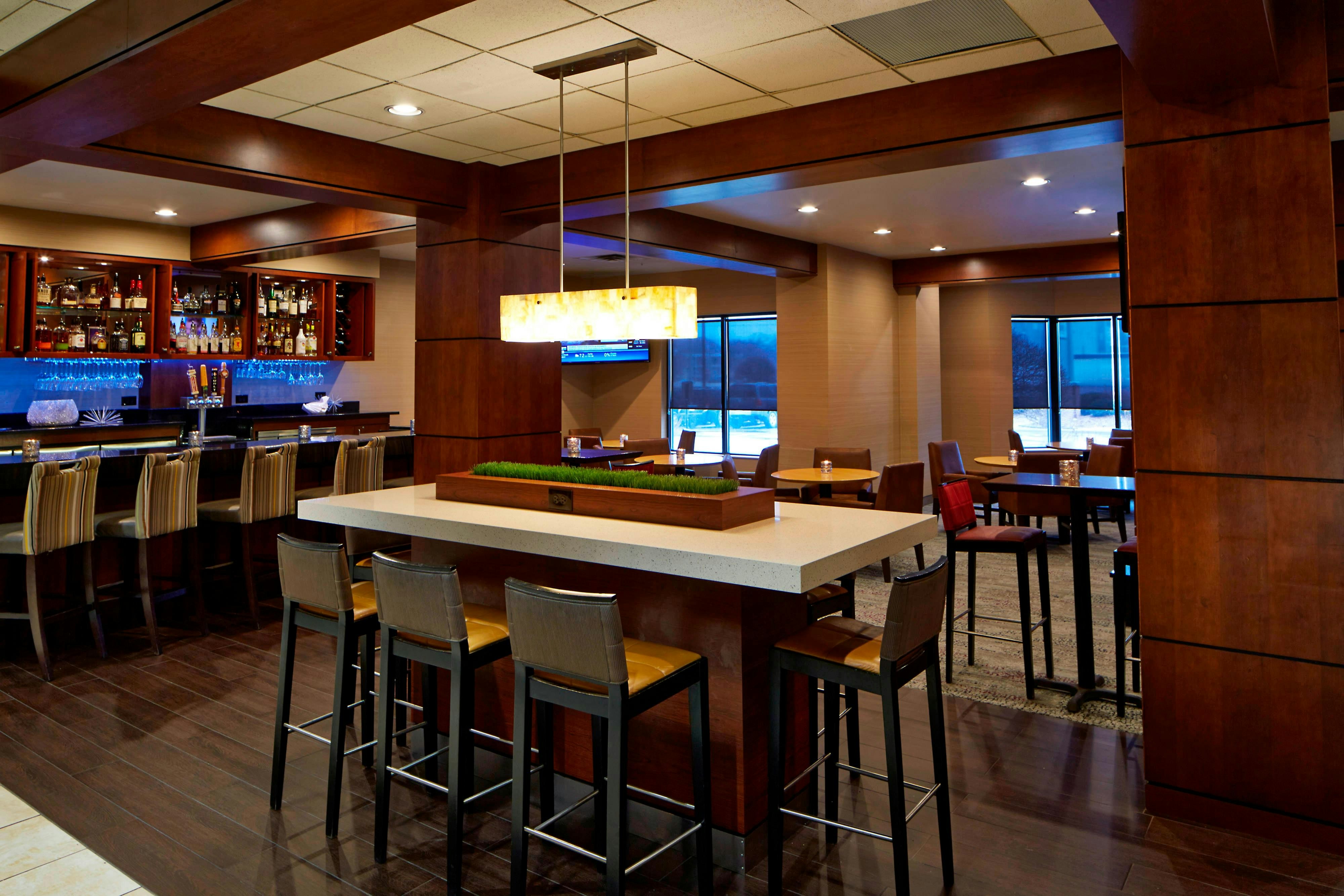 Courtyard By Marriott Bloomington By Mall Of America 25/38