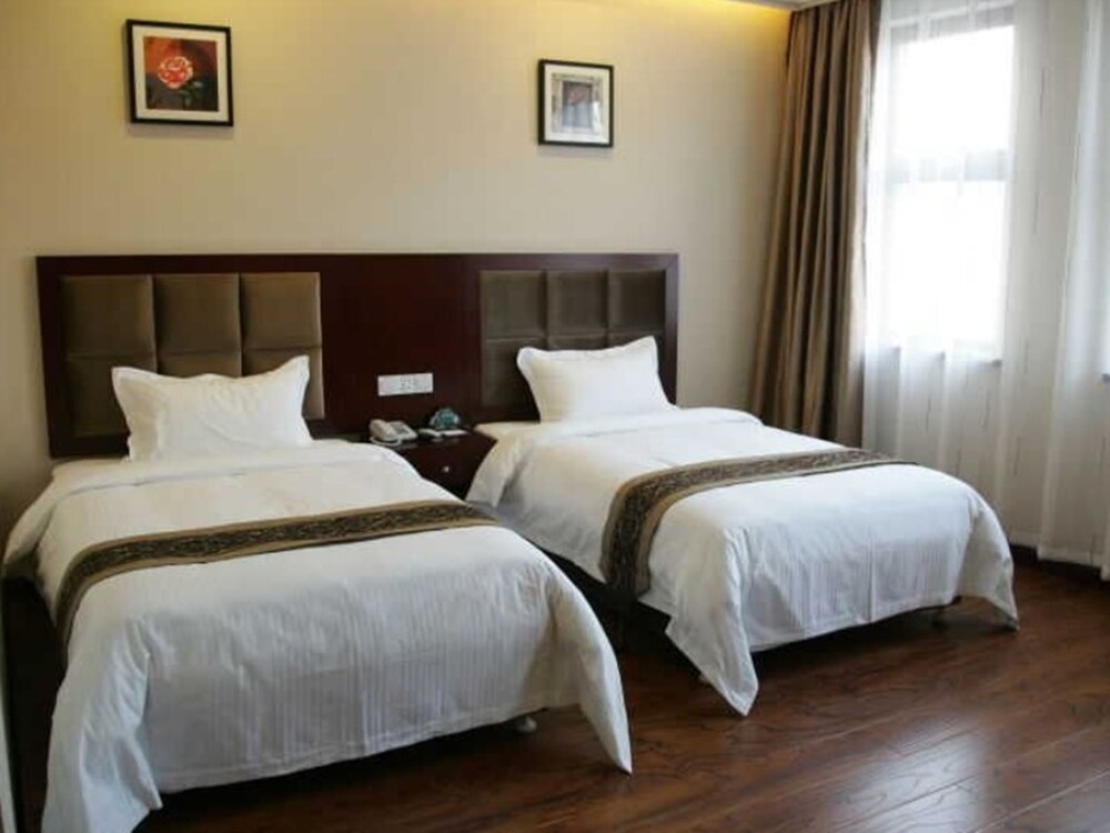 GreenTree Inn LiaoYuan Longshan District Train station Longjihuadian Hotel 17/25
