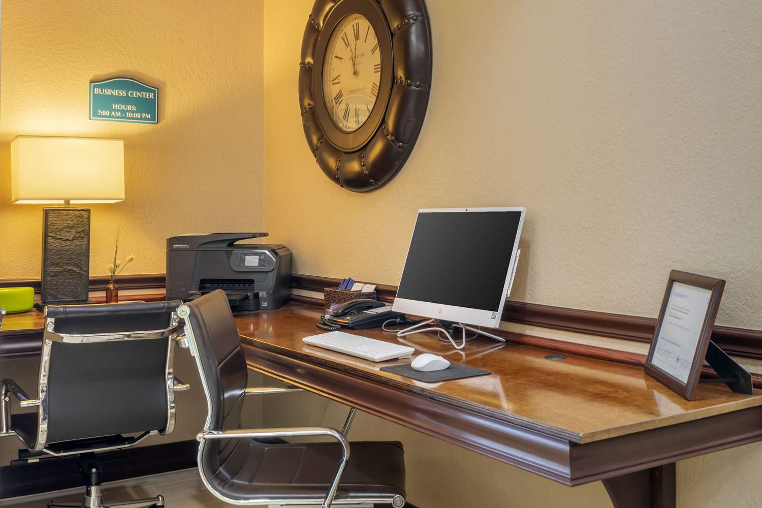 Comfort Inn & Suites Northeast - Gateway 30/32