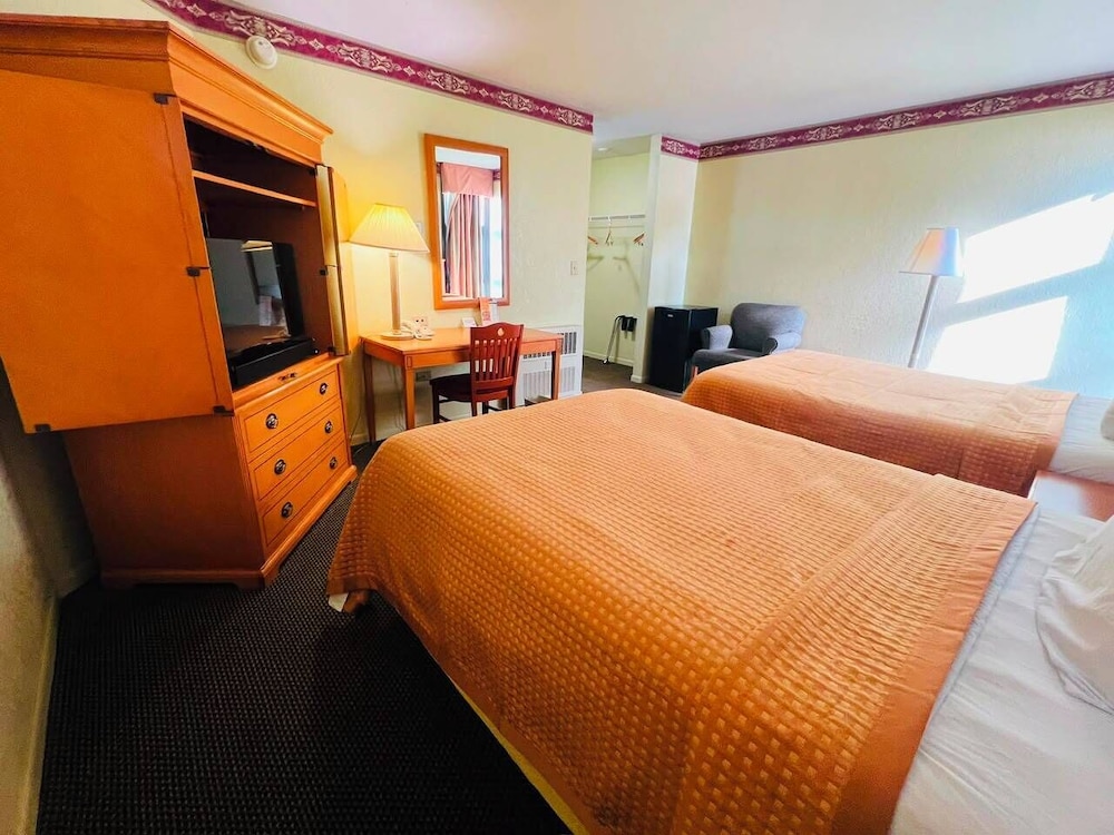 غرفة بسريرين كوين، Barrington Hotel Schaumberg Near I 90 4/10