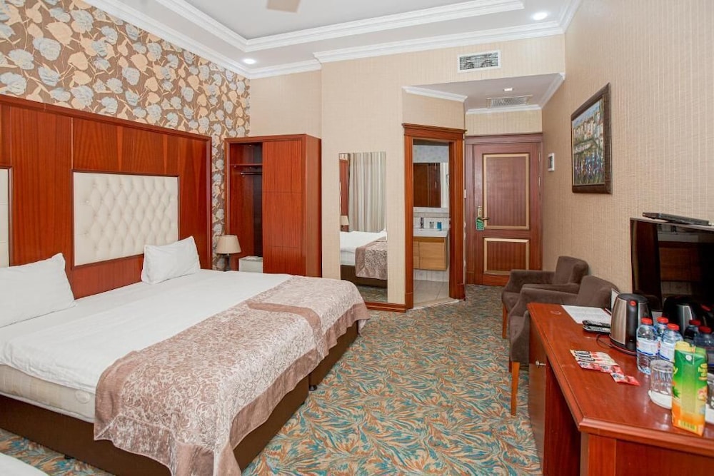 Clover Hotel Baku 26/50
