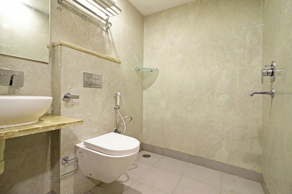 Hotel Shanti Plaza 48/50