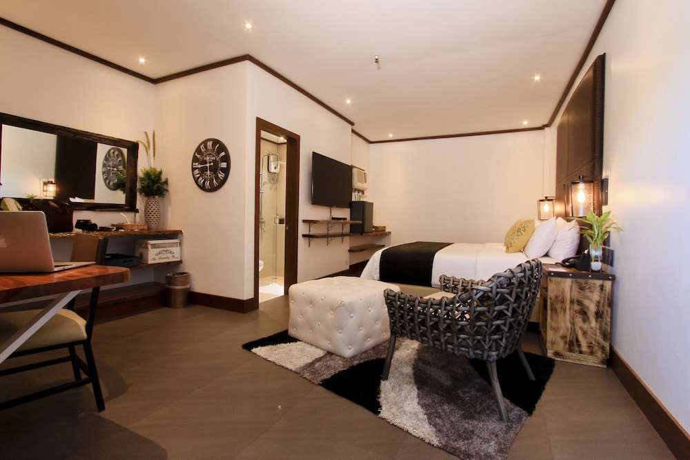 The Bourke Hotel 24/57