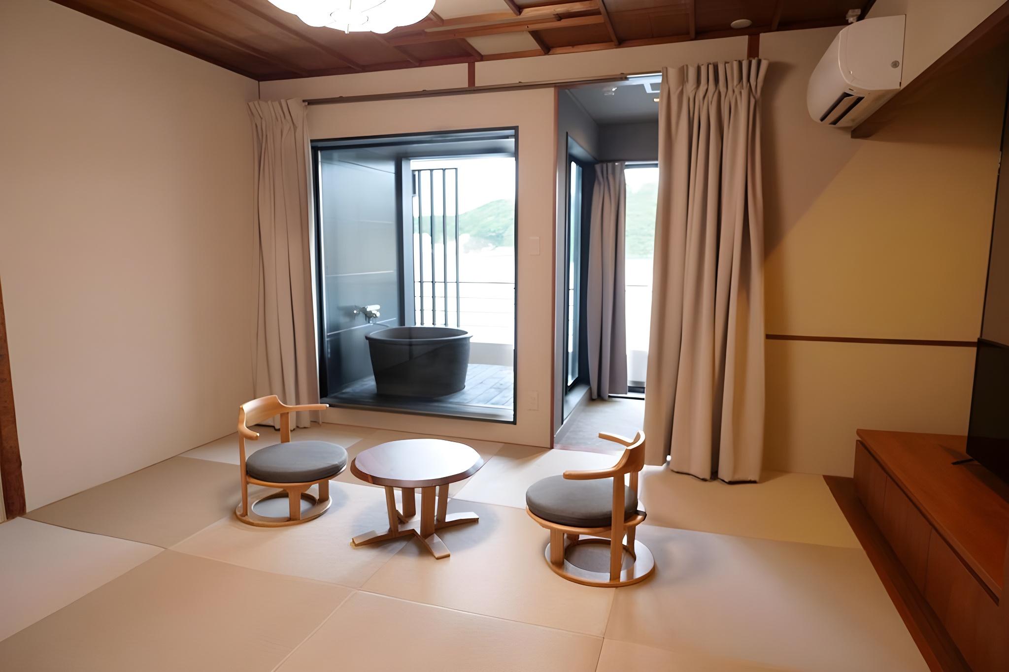 Interior, Japanese, Standard, 3 Futon Beds, Indoor Bath