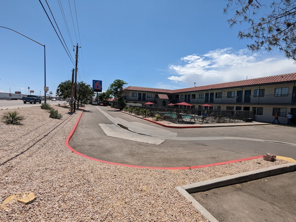 Motel6 Kingman, AZ - Route 66 East 51/63