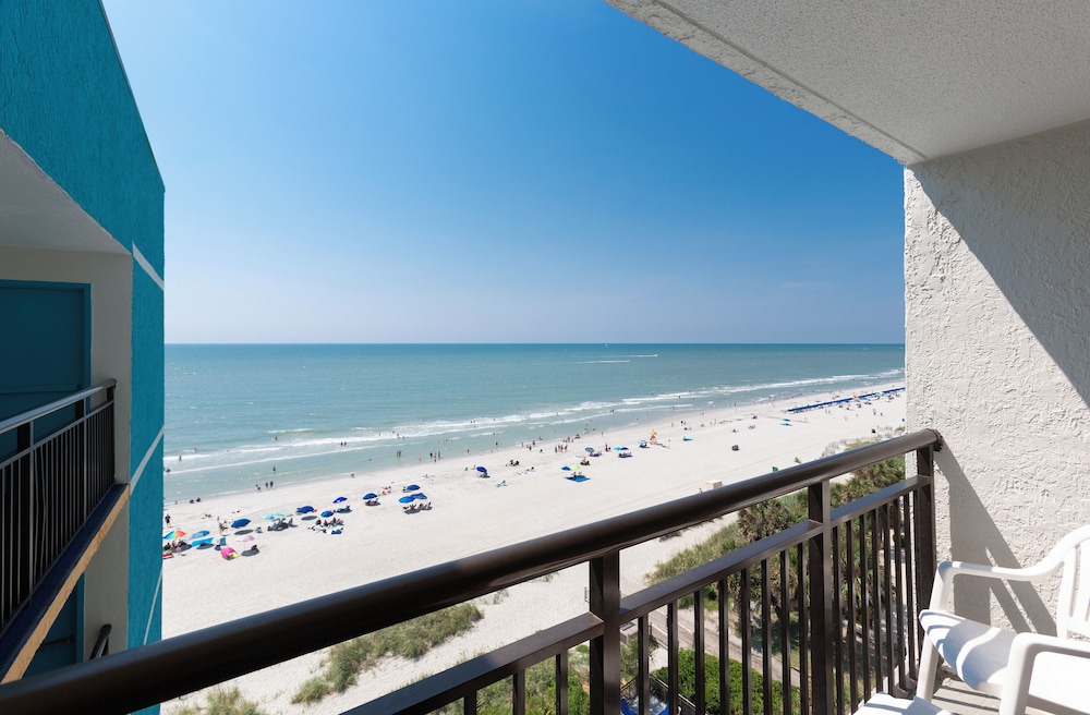 Captains Quarters Resort 68/72