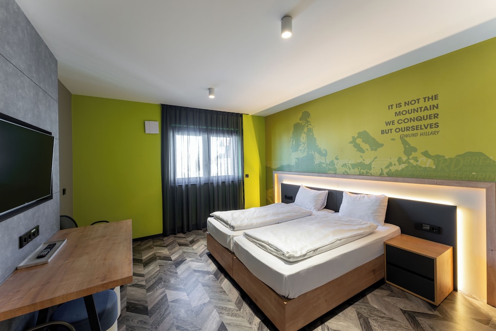COMFORT, DOUBLE OR TWIN BED