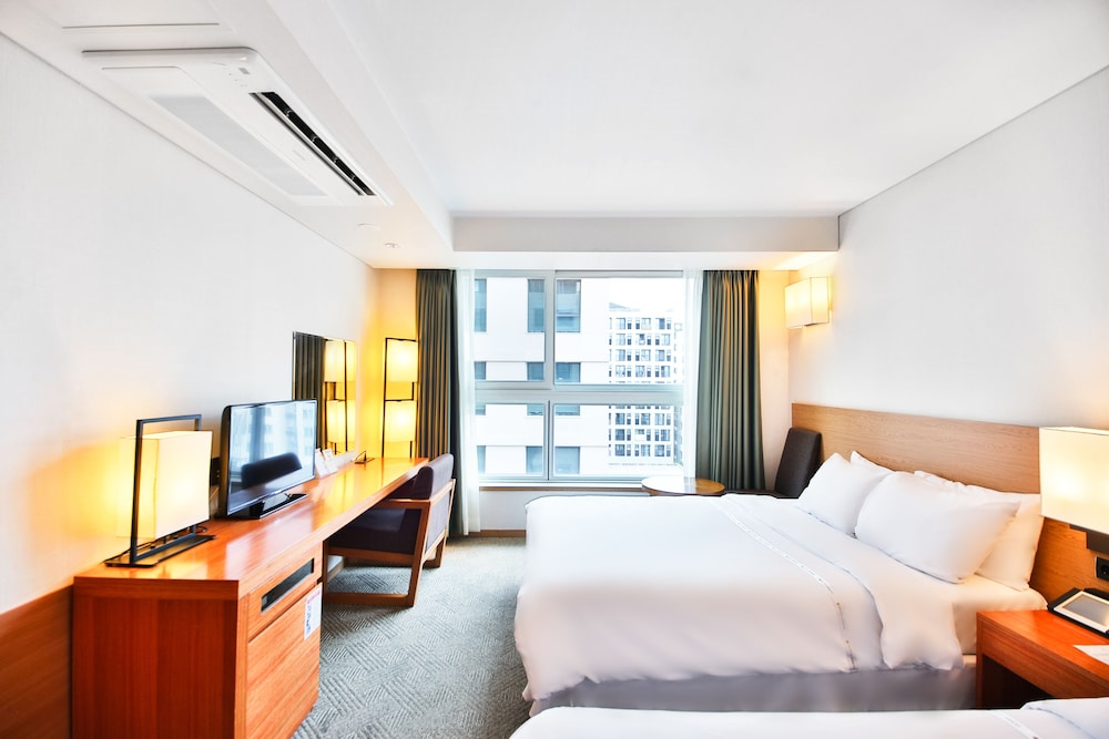 Hotel Bareve 9/64