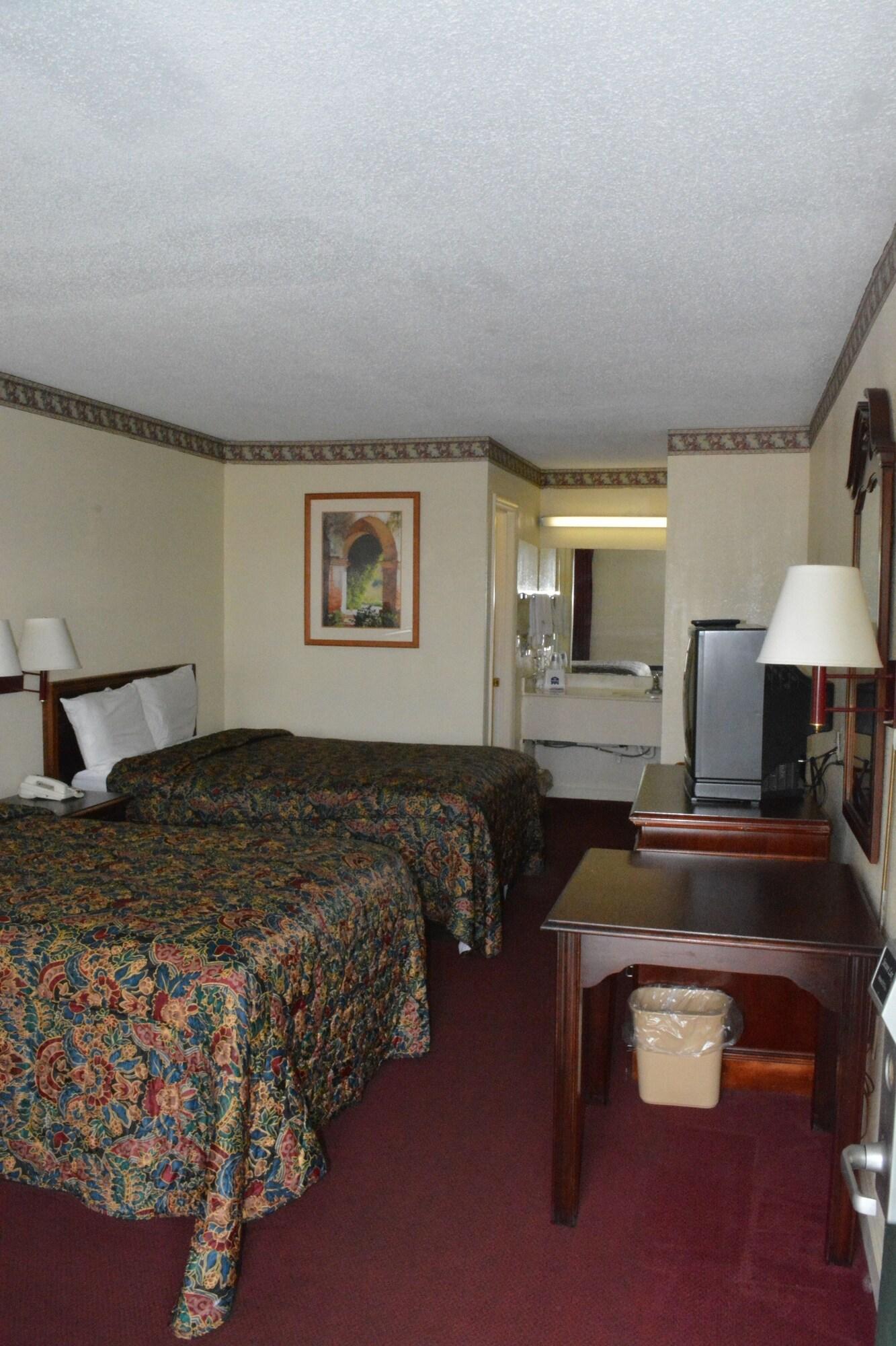 Knights Inn Hurricane Mills 28/29