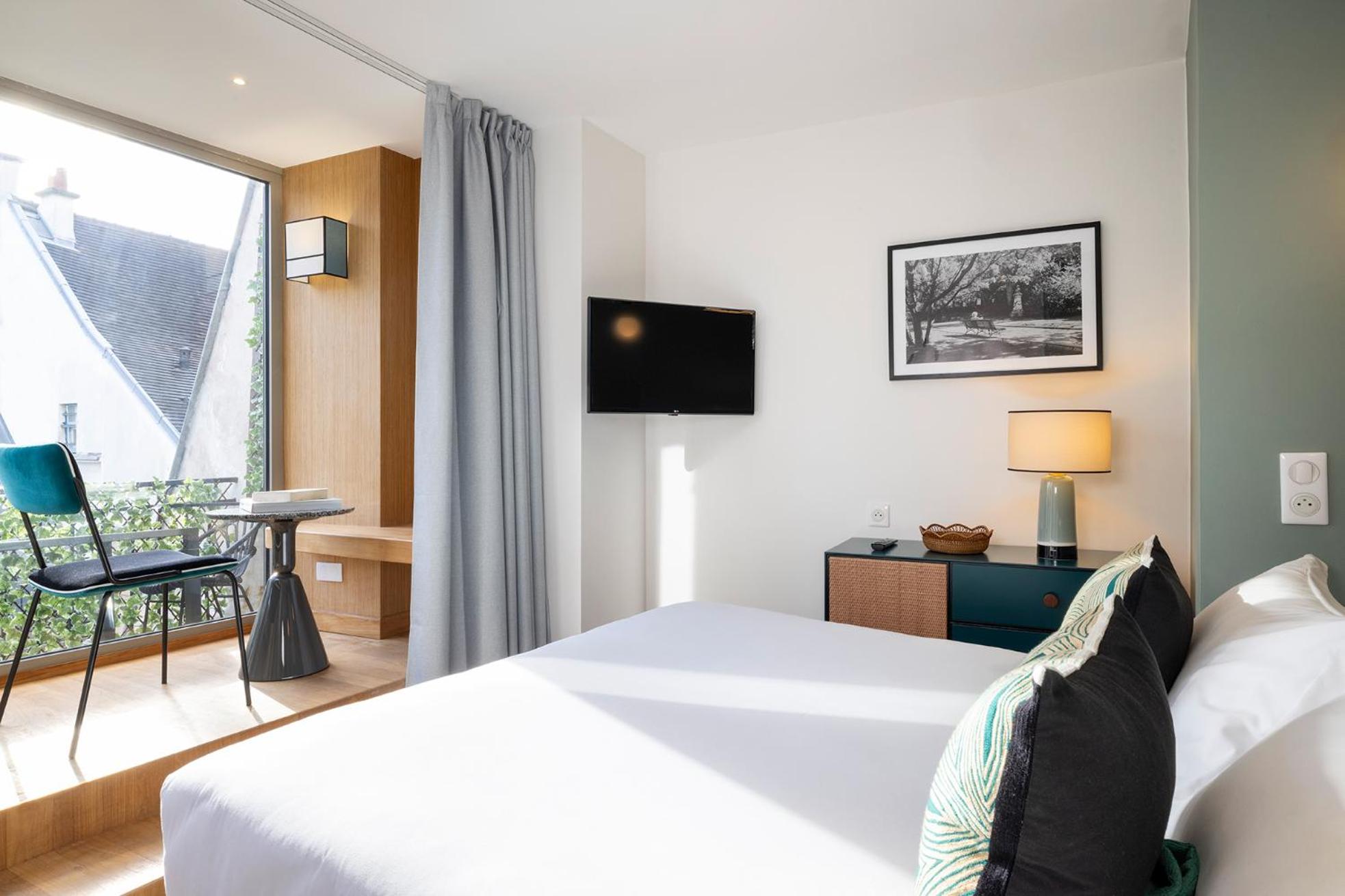 Junior Suite, 1 Double and 1 Single Bed