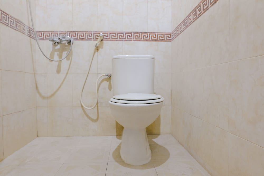 OYO 2643 Hotel Graha Prima 48/50