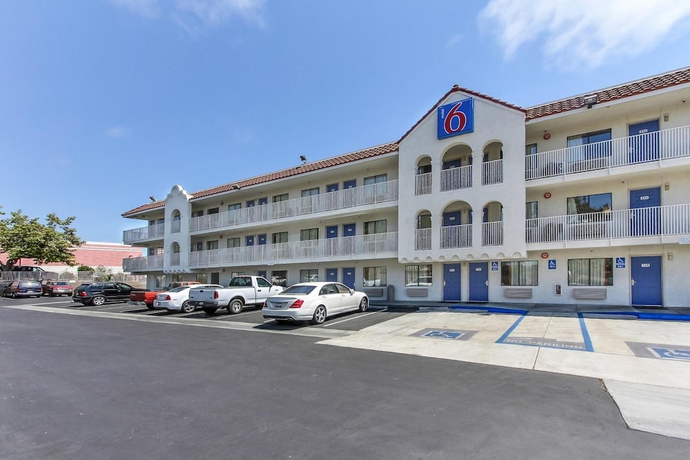 Motel6 Watsonville, CA - Monterey Area 53/64