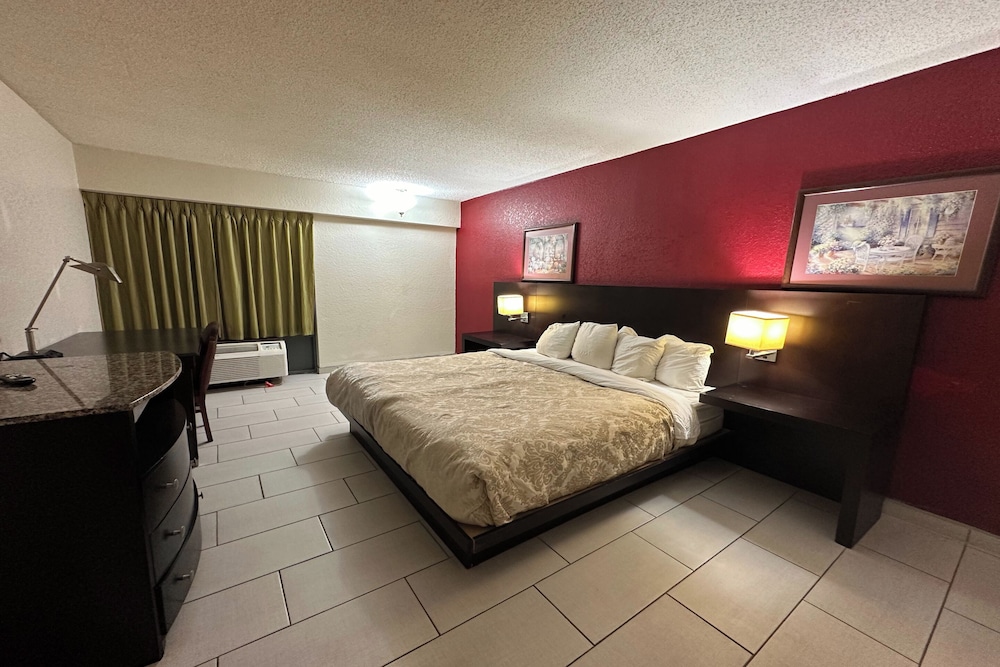 River Valley Inn and Suites 21/42