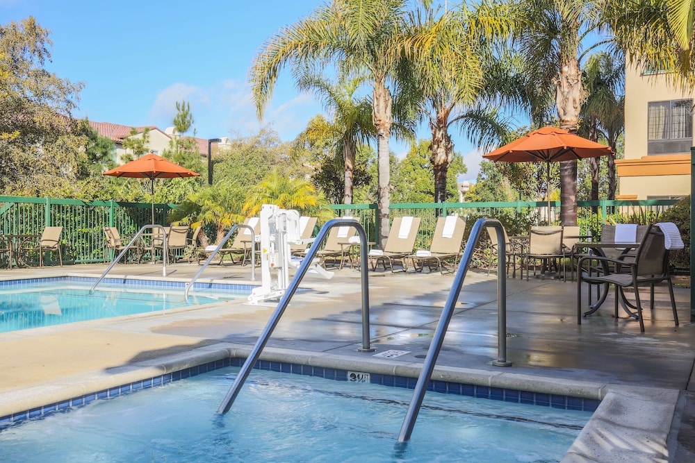 Hampton Inn & Suites Camarillo 37/39